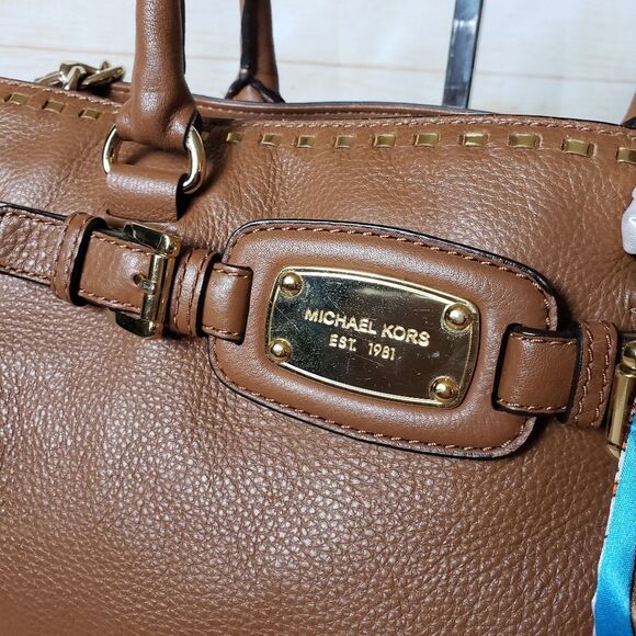 Michael Kors Leather Satchel Crossbody Handbag Pebbled Gold Tone Chain Hardware - Picture 2 of 16